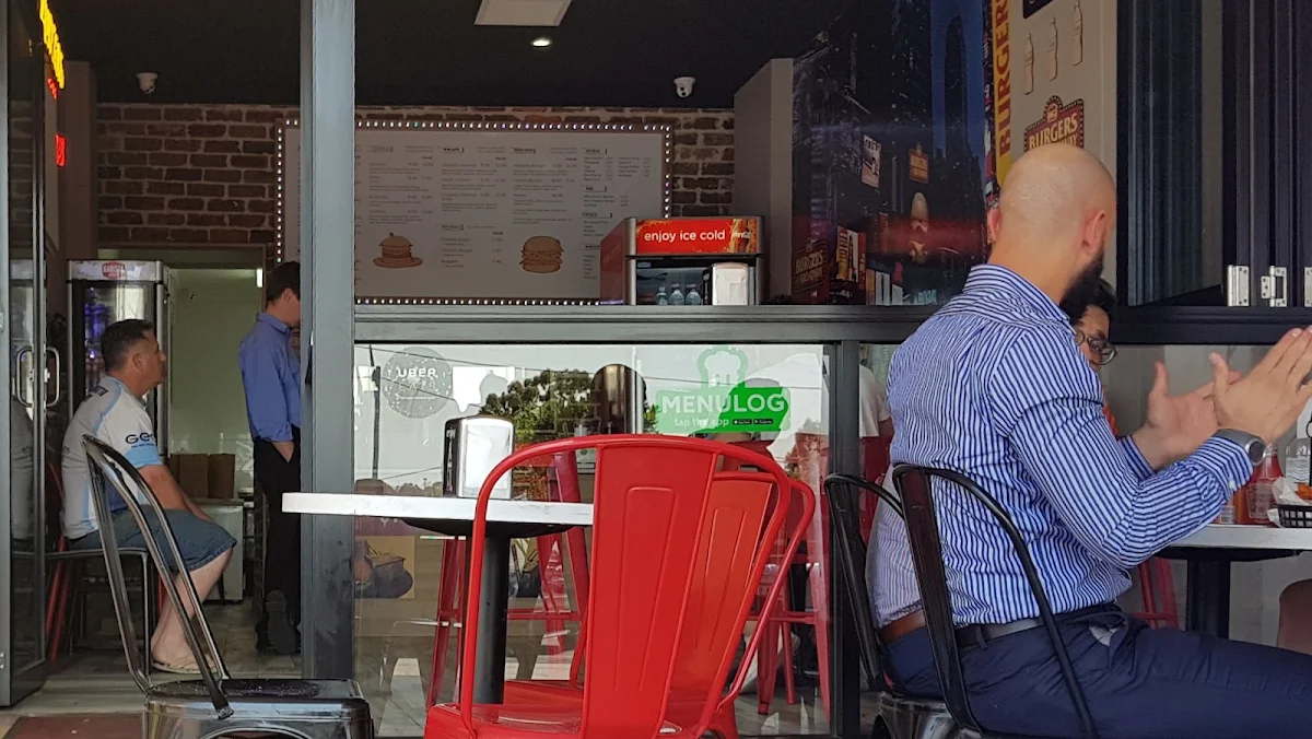 Vibe, Burgers On Broadway Ermington