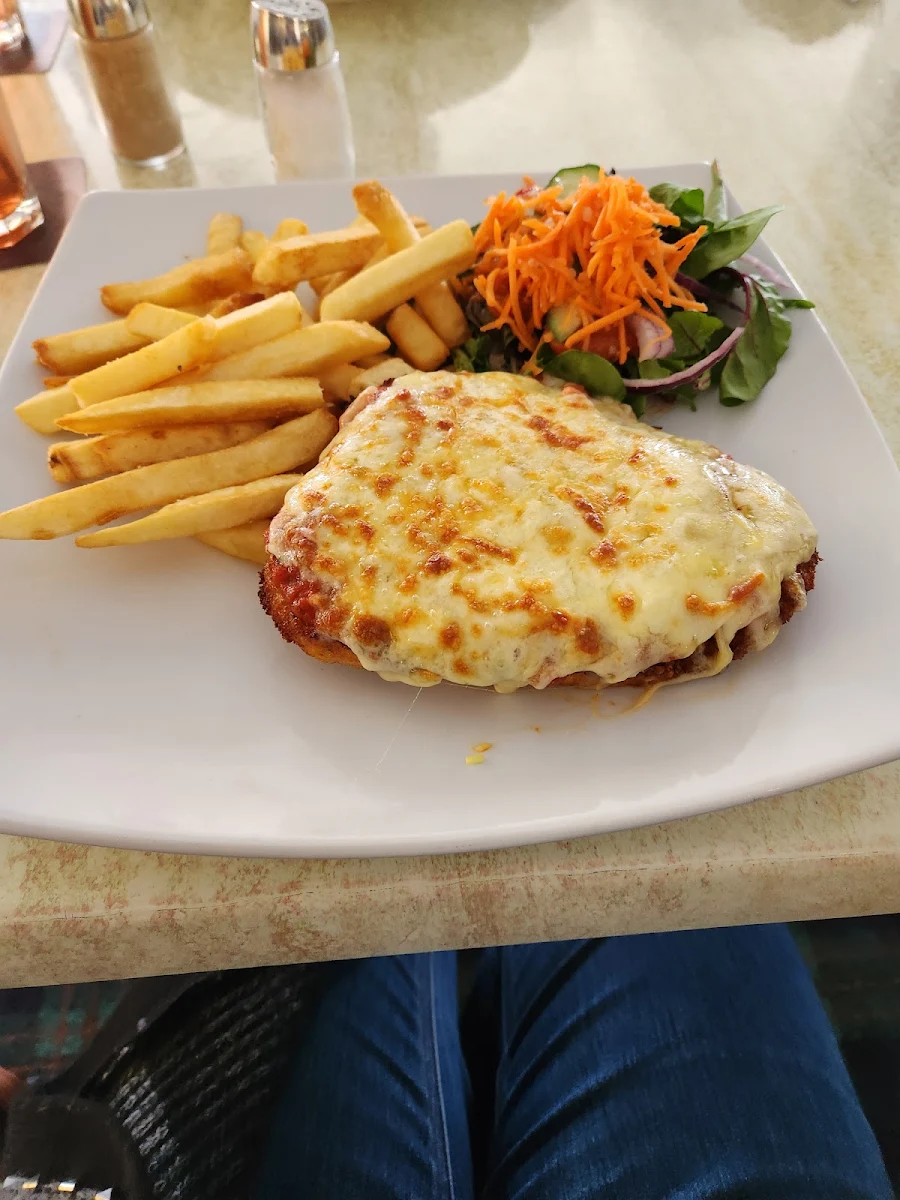 Food & drink, The Heights Bar & Bistro