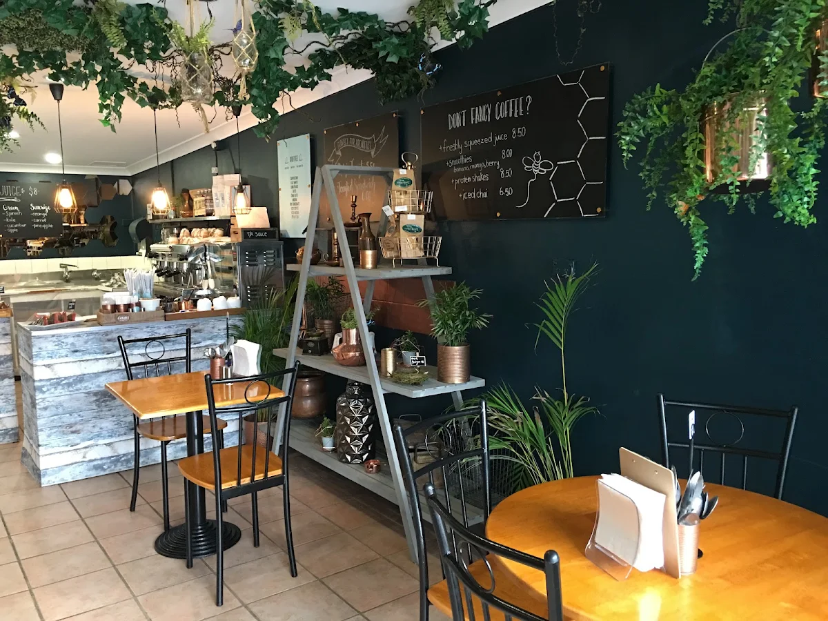 Vibe, CRAZIES cafe