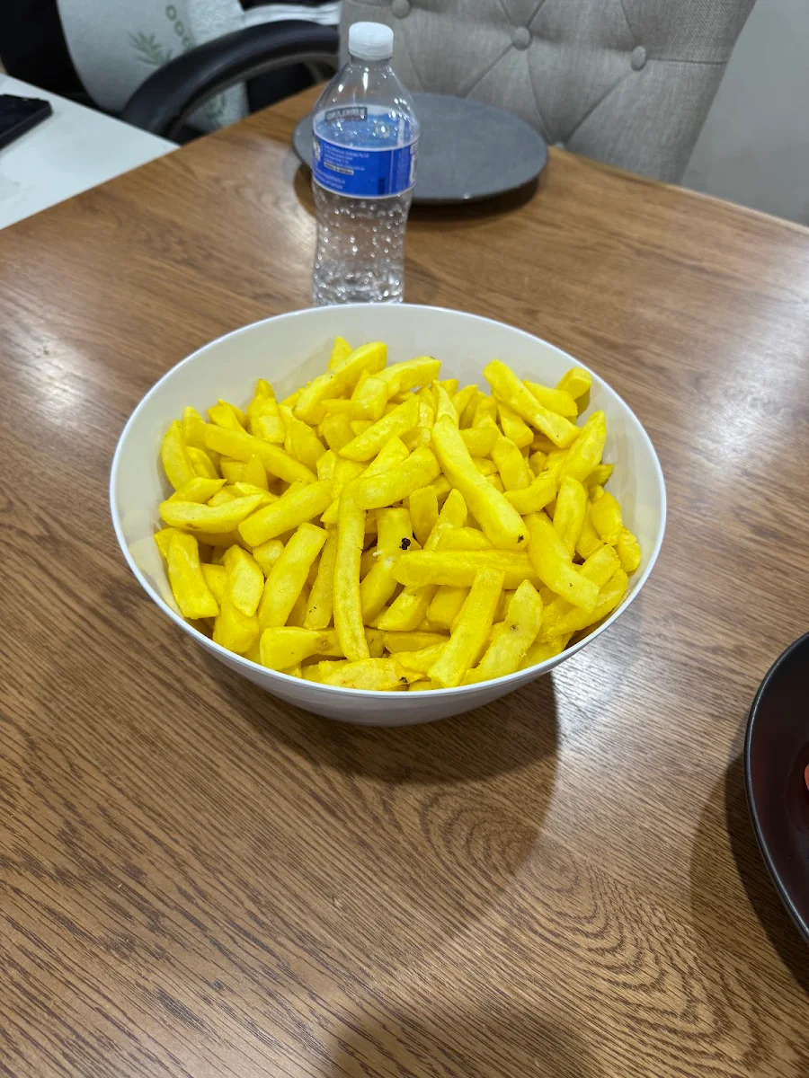 Food & drink, Elazar takeaway