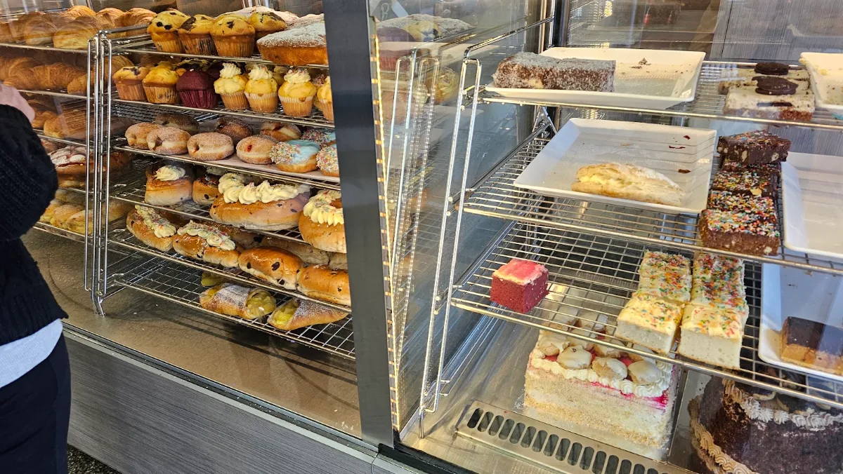 Vibe, Vaccari's East Griffith Bakery