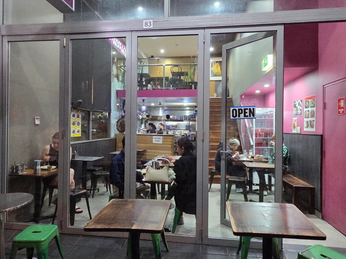 Vibe, Chon Siam Thai Restaurant