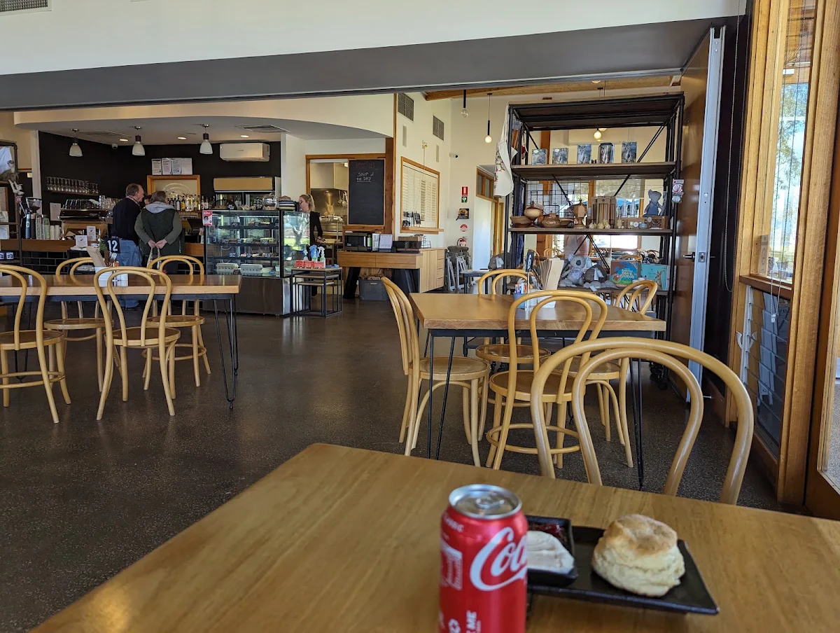 Vibe, Mokoan Hub & Café