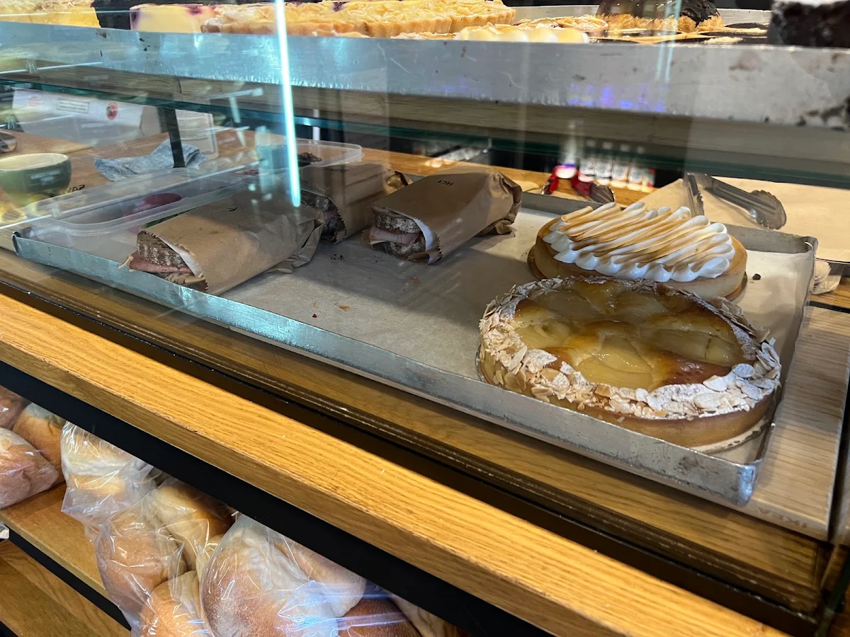 Vibe, BAKEHOUSE - Ainslie