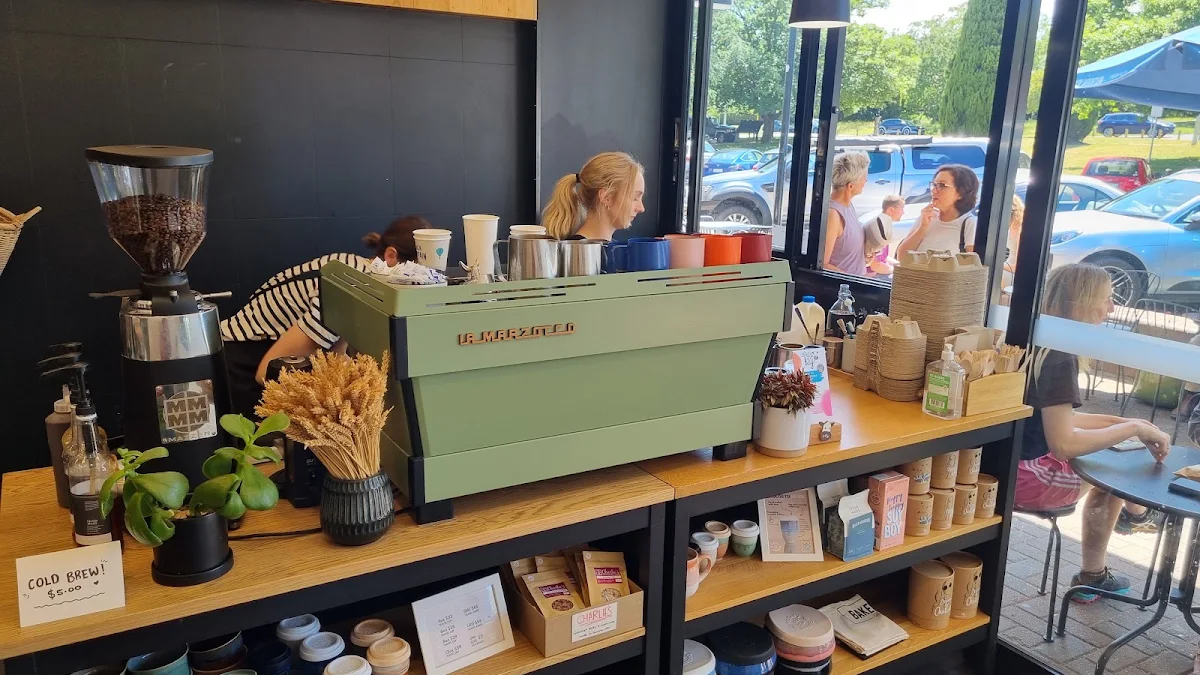 Vibe, BAKEHOUSE - Ainslie