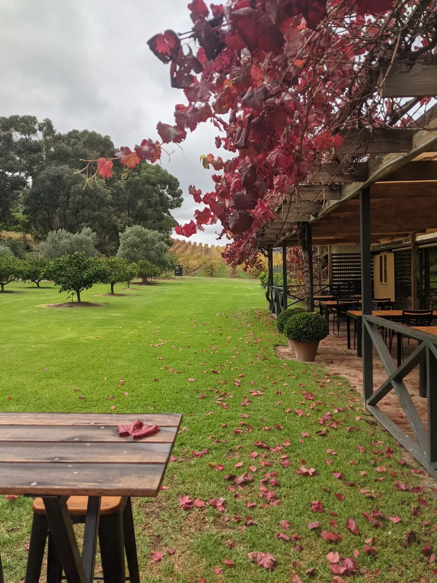 Vibe, The Currant Shed Restaurant