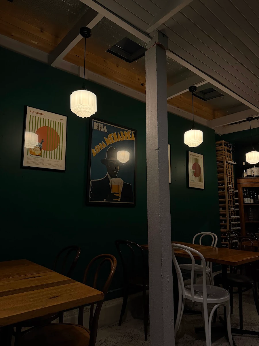 Vibe, Joanne's Pizzeria