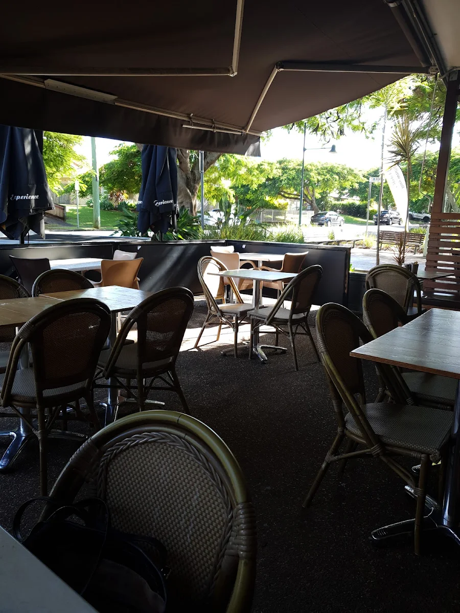 Vibe, Brown Sugar Cafe & Bar