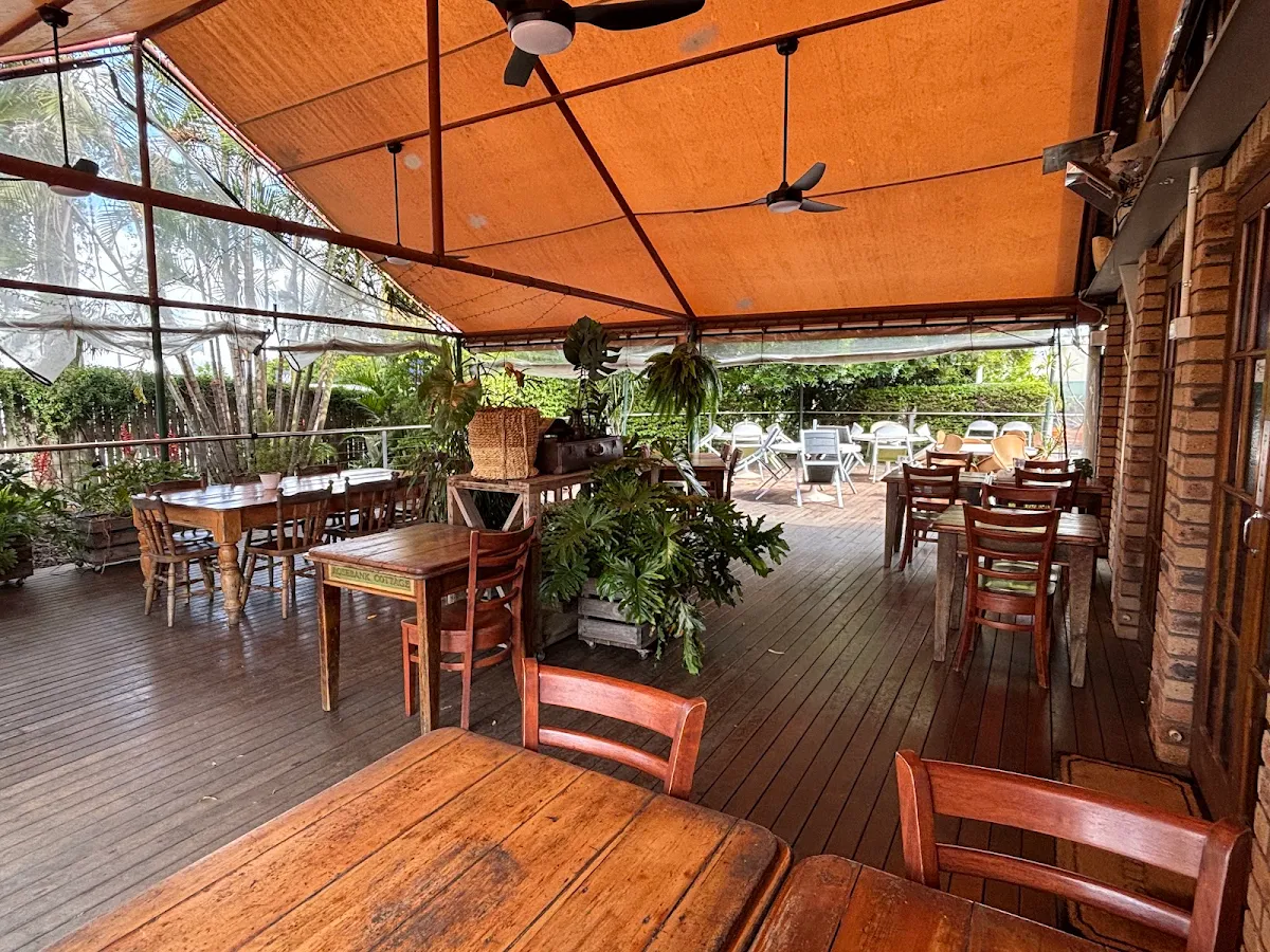 Vibe, The Walloon Hotel