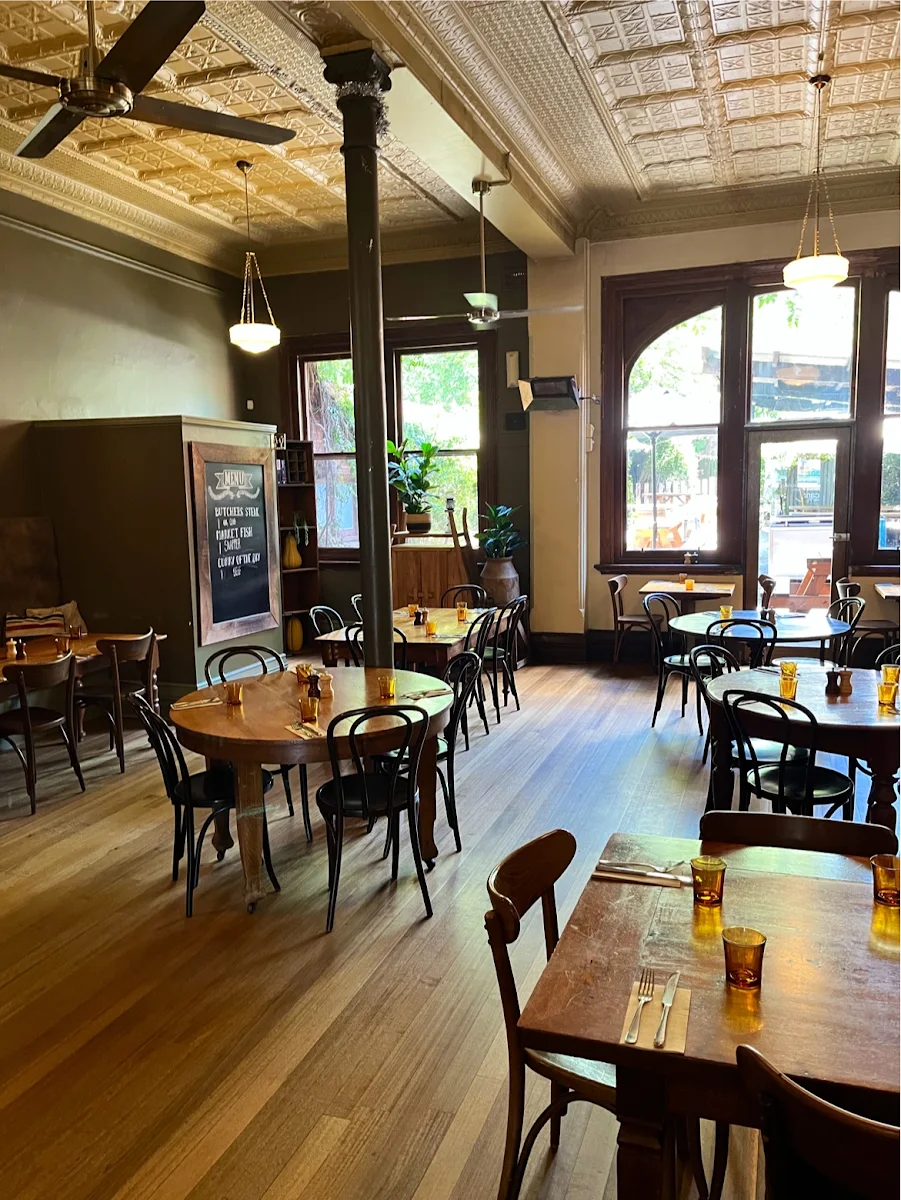 Vibe, Evelyn at Healesville Hotel