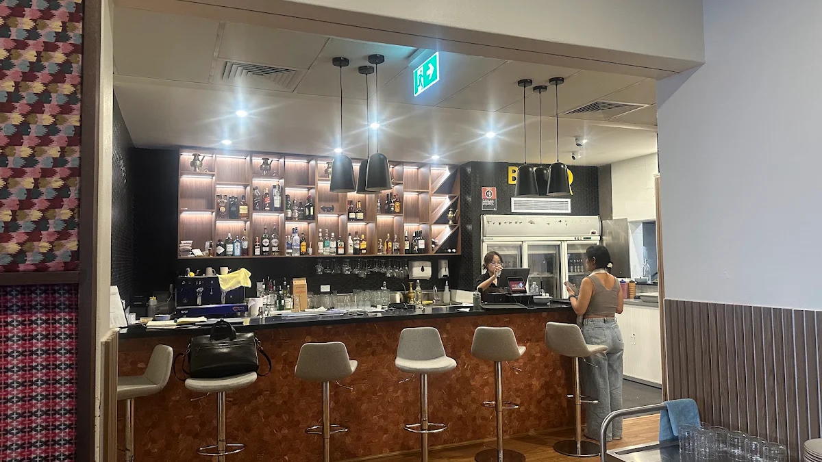 Vibe, Bajeko Sekuwa (The Himalayan Grill and Bar)