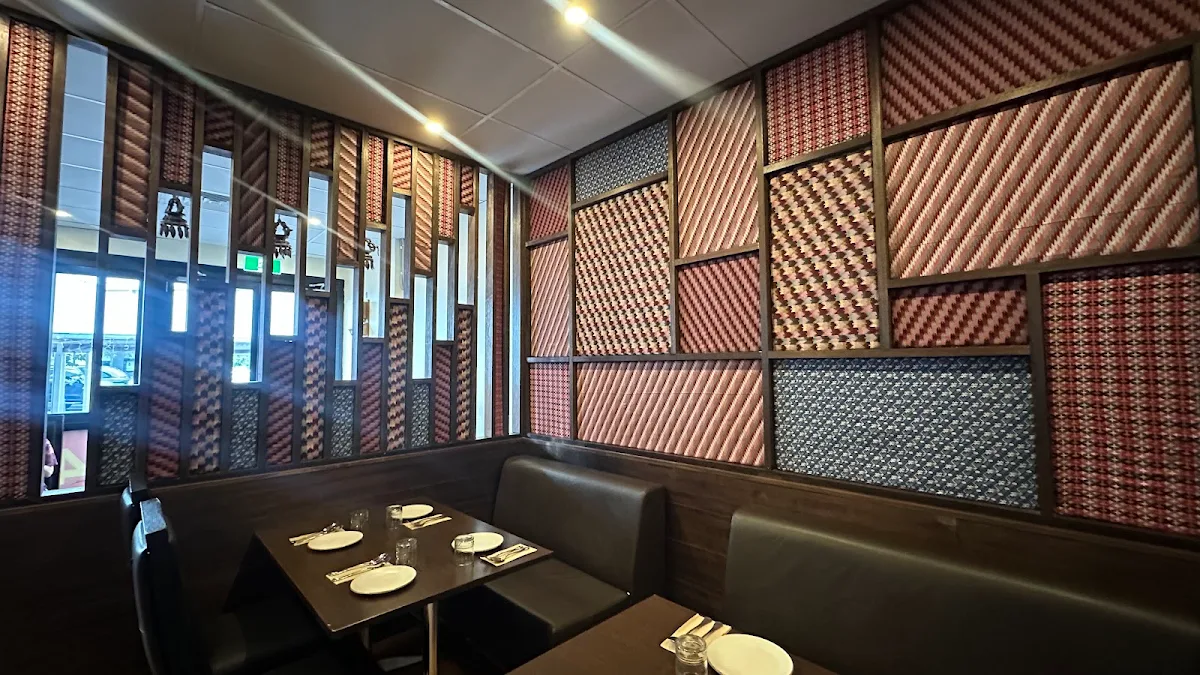 Vibe, Bajeko Sekuwa (The Himalayan Grill and Bar)
