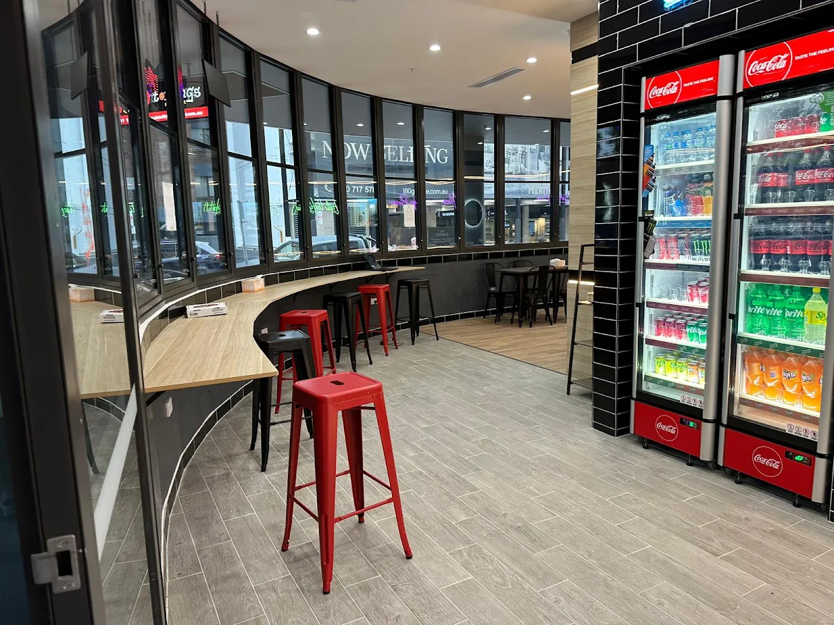 Vibe, MAD Juice & Salad Cafe