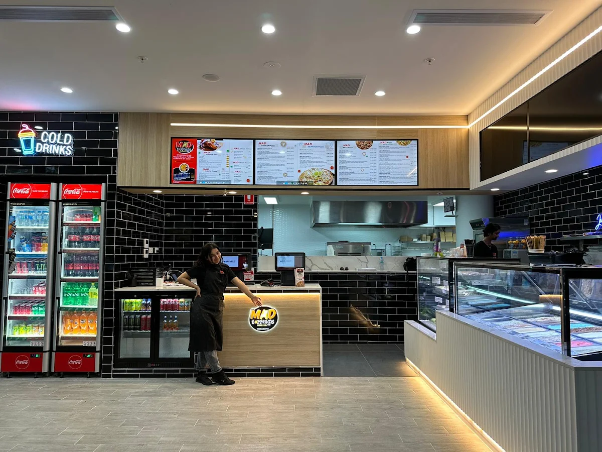 Vibe, MAD Juice & Salad Cafe