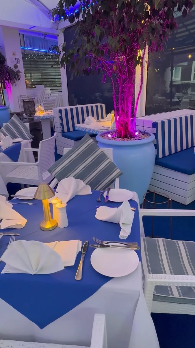 Vibe, Unicorn Seafood Restaurant Broadbeach
