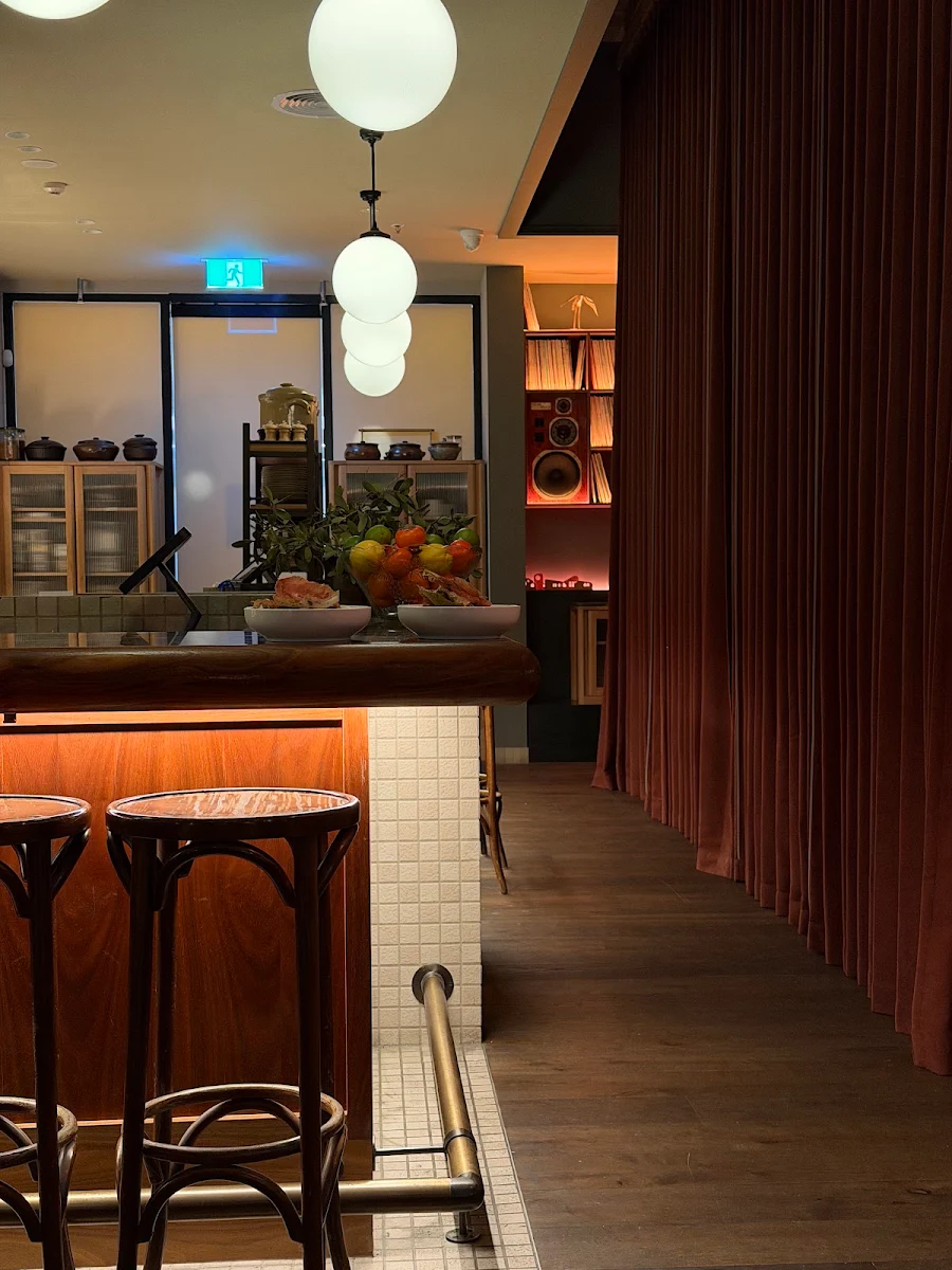 Vibe, Bar Sala Abbotsford | Restaurant & Vinyl Bar