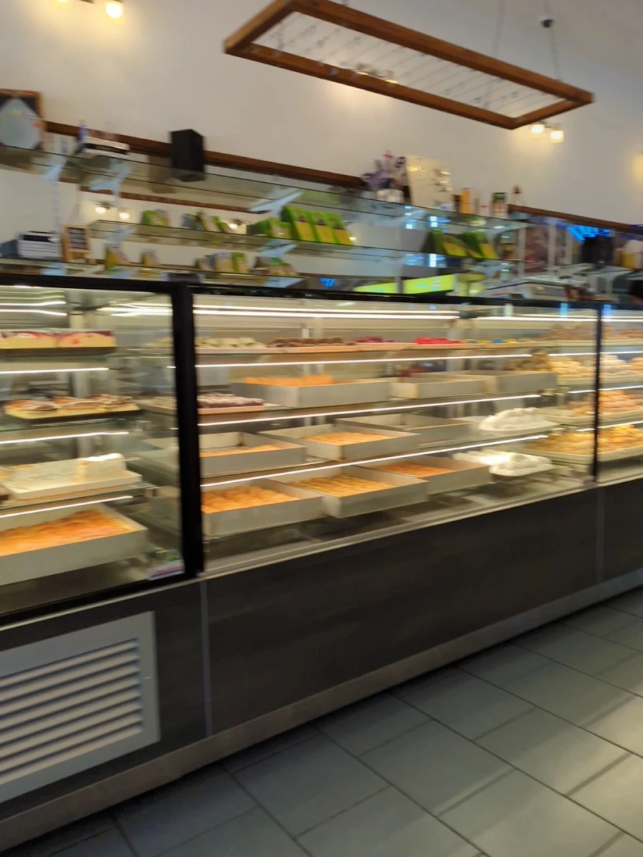 Vibe, Axilleon Cafe Cake Shop