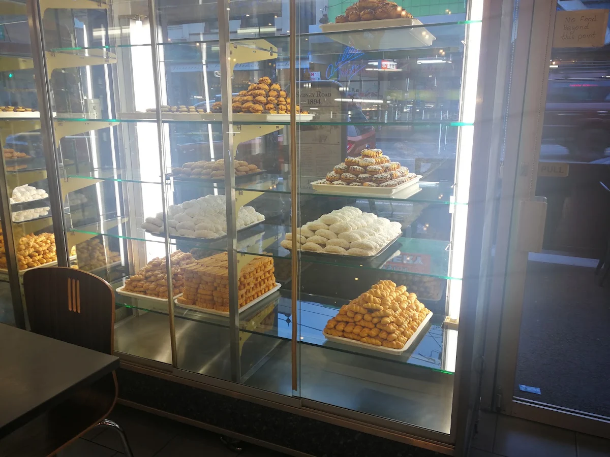 Vibe, Axilleon Cafe Cake Shop