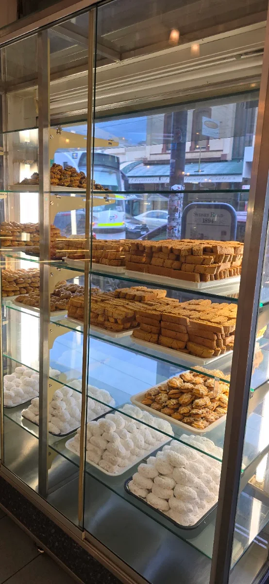 Vibe, Axilleon Cafe Cake Shop