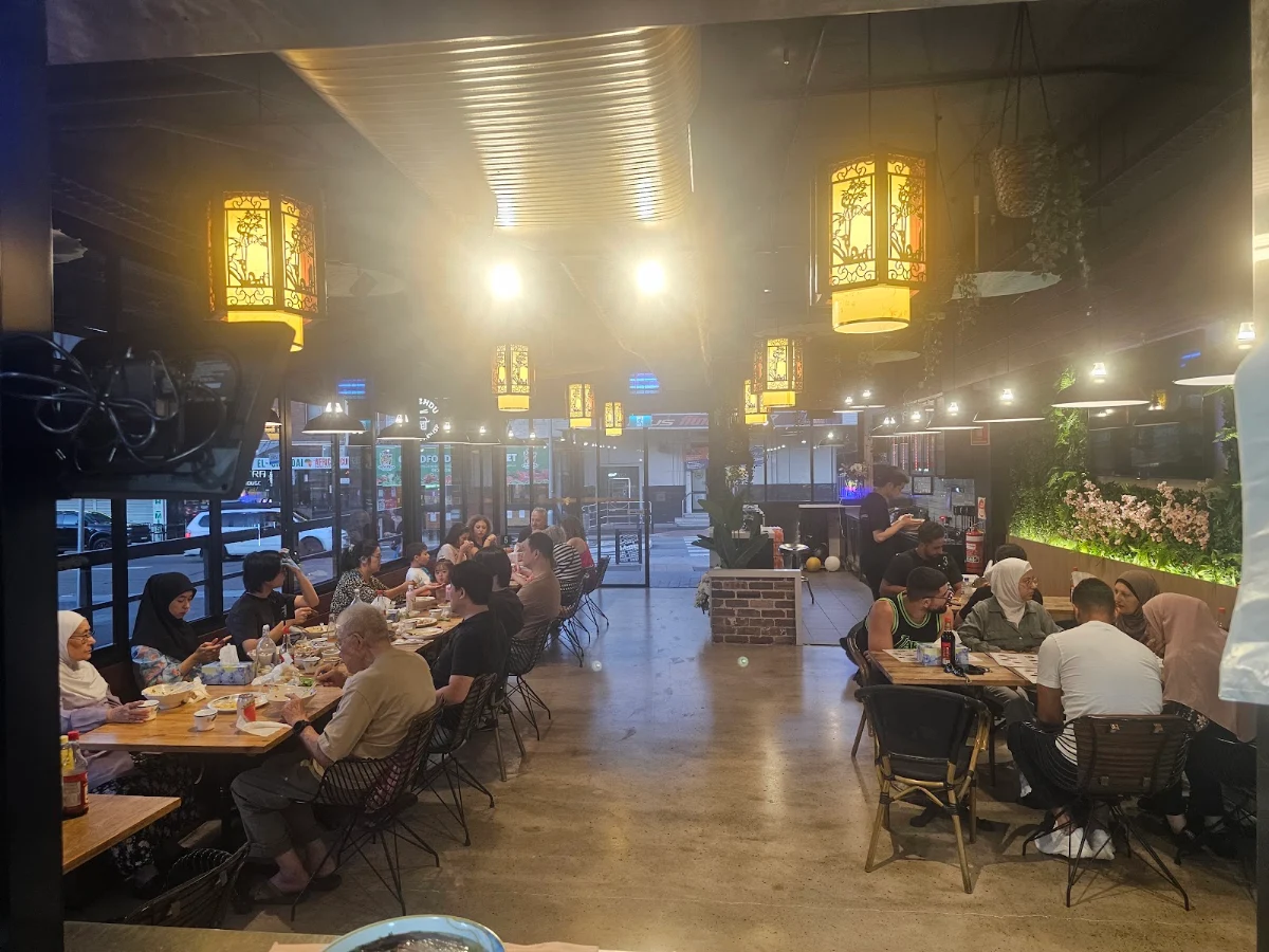 Vibe, Halal Lanzhou Beef Noodle House