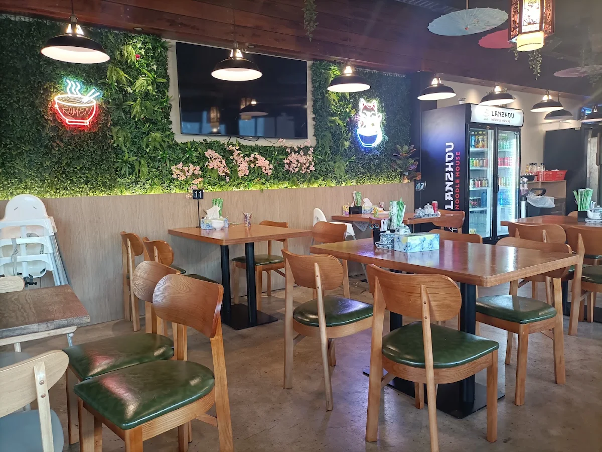 Vibe, Halal Lanzhou Beef Noodle House
