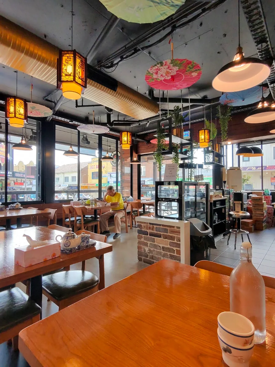 Vibe, Halal Lanzhou Beef Noodle House