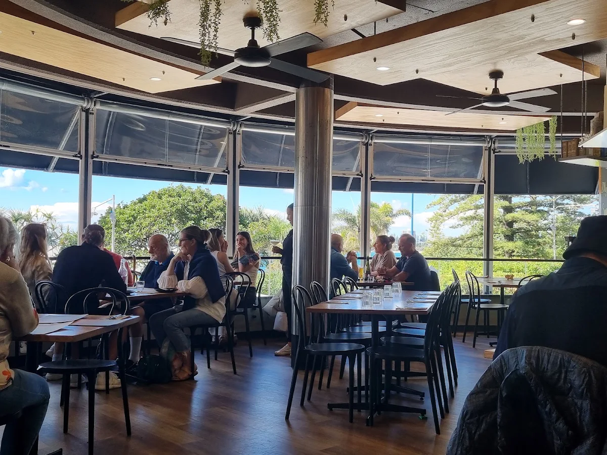 Vibe, Augello's Ristorante & Pizzeria