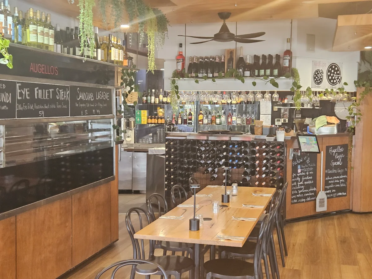 Vibe, Augello's Ristorante & Pizzeria