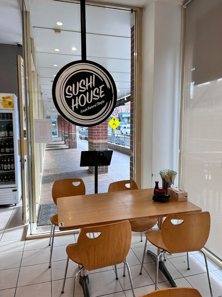 Vibe, Sushi House