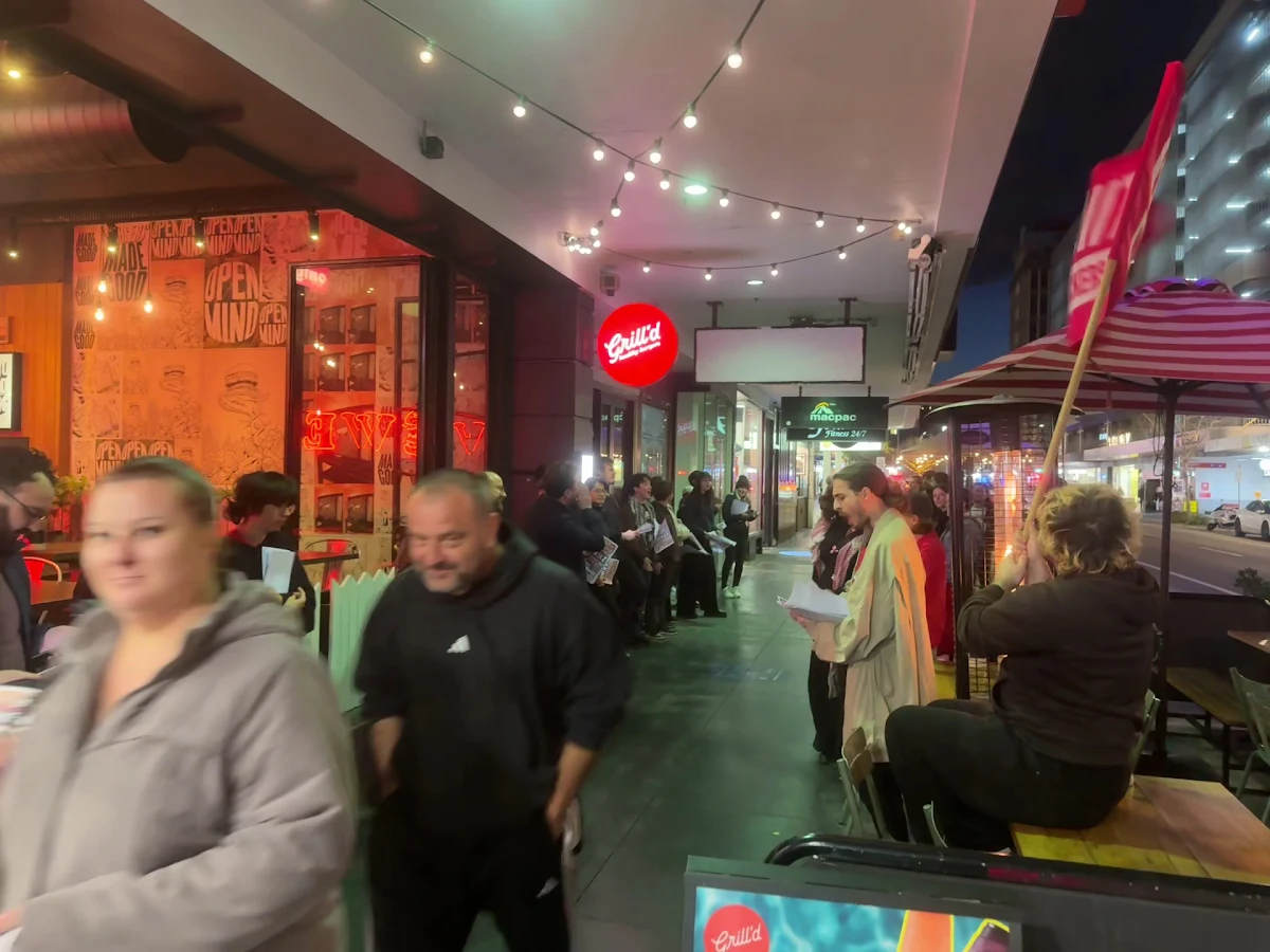 Vibe, Grill'd Burgers - Rundle St
