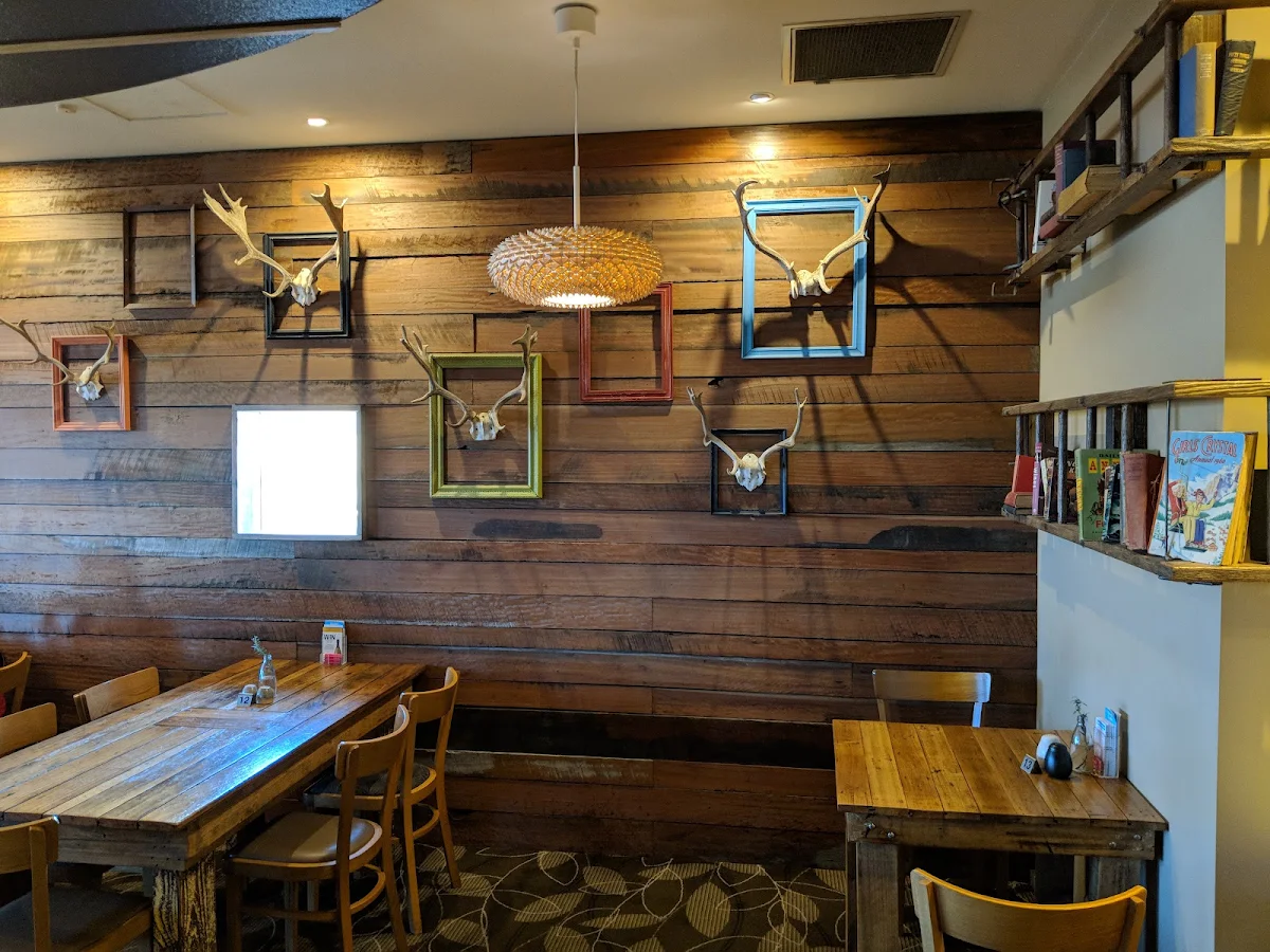 Vibe, Central Bar & Restaurant