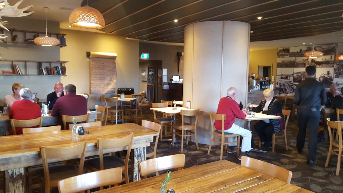 Vibe, Central Bar & Restaurant