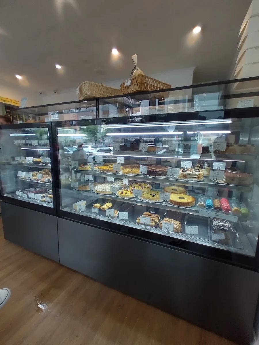 Vibe, Oaks Avenue Patisserie & Fine Bakery