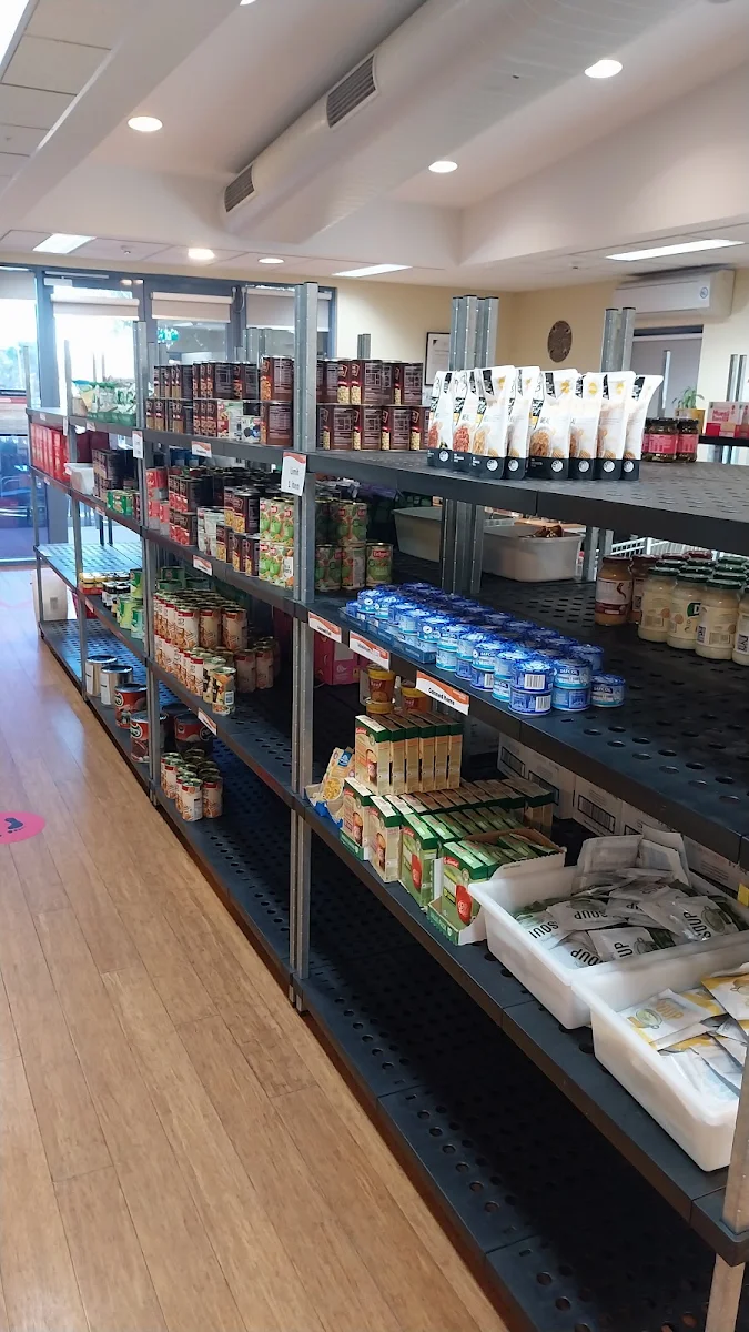 Vibe, Community Pantry