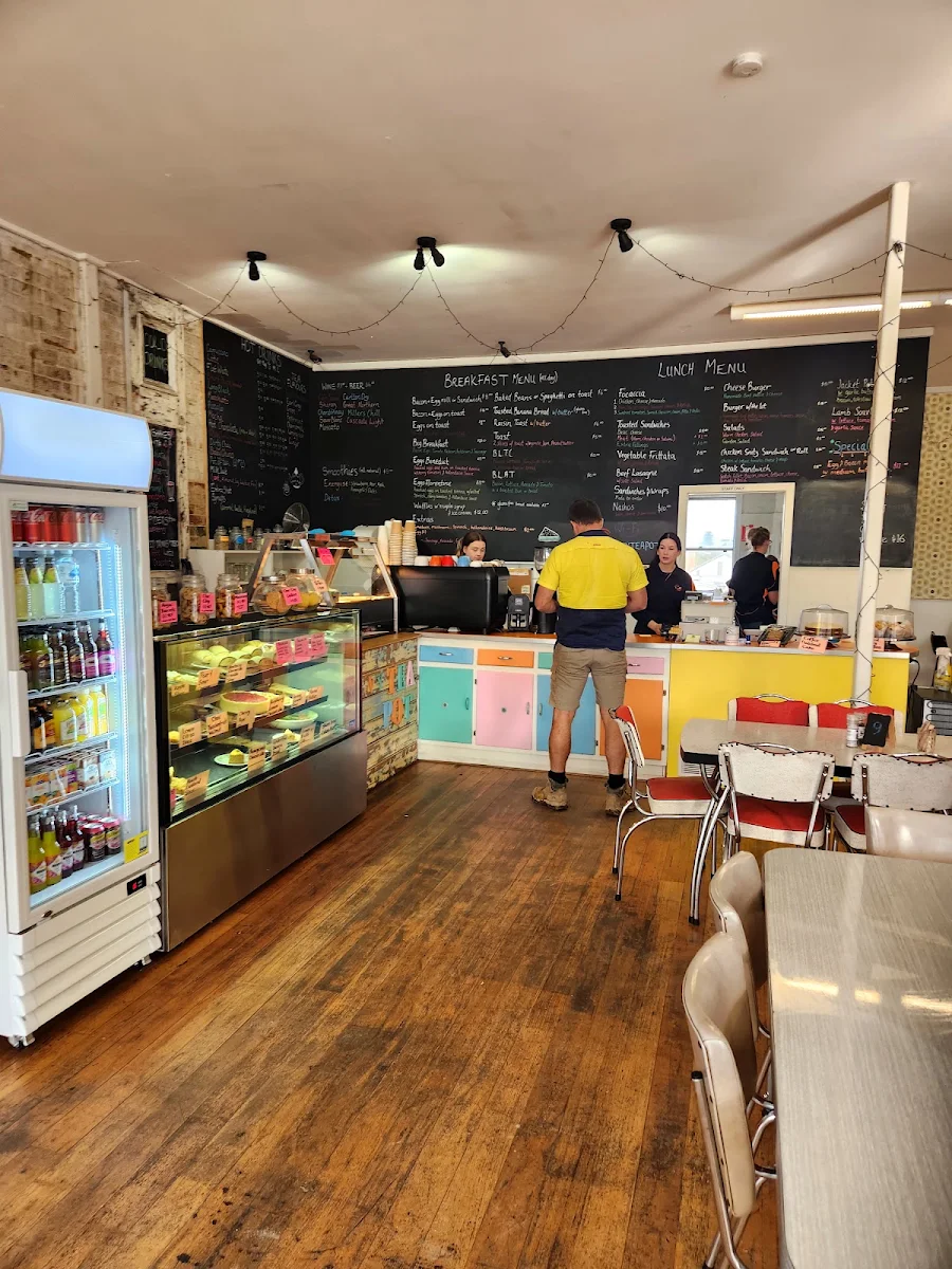 Vibe, The Tiny Teapot Cafe
