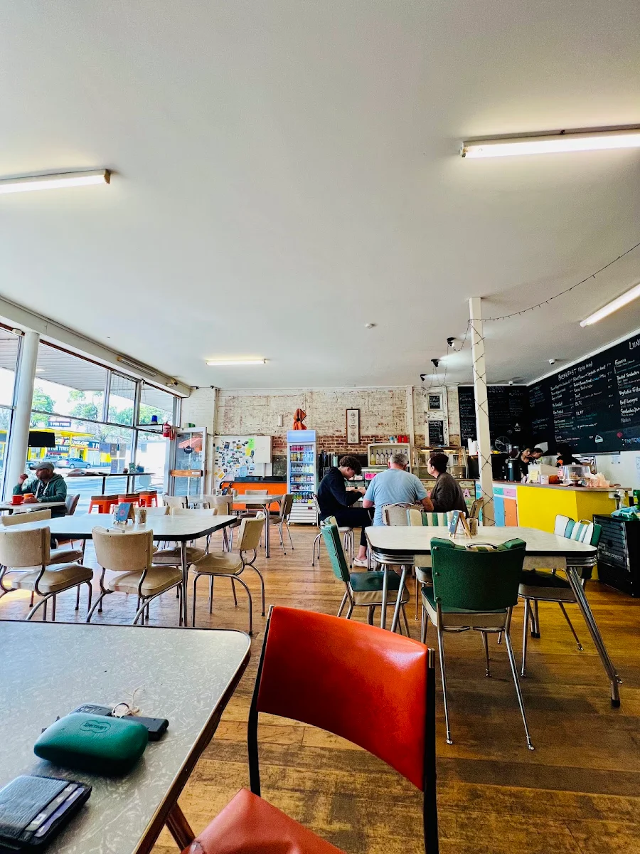 Vibe, The Tiny Teapot Cafe