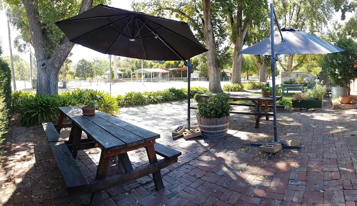 Vibe, King River Cafe