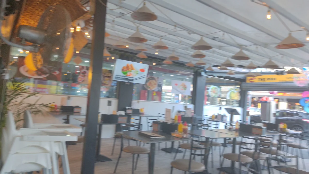 Vibe, The Pho Hamilton