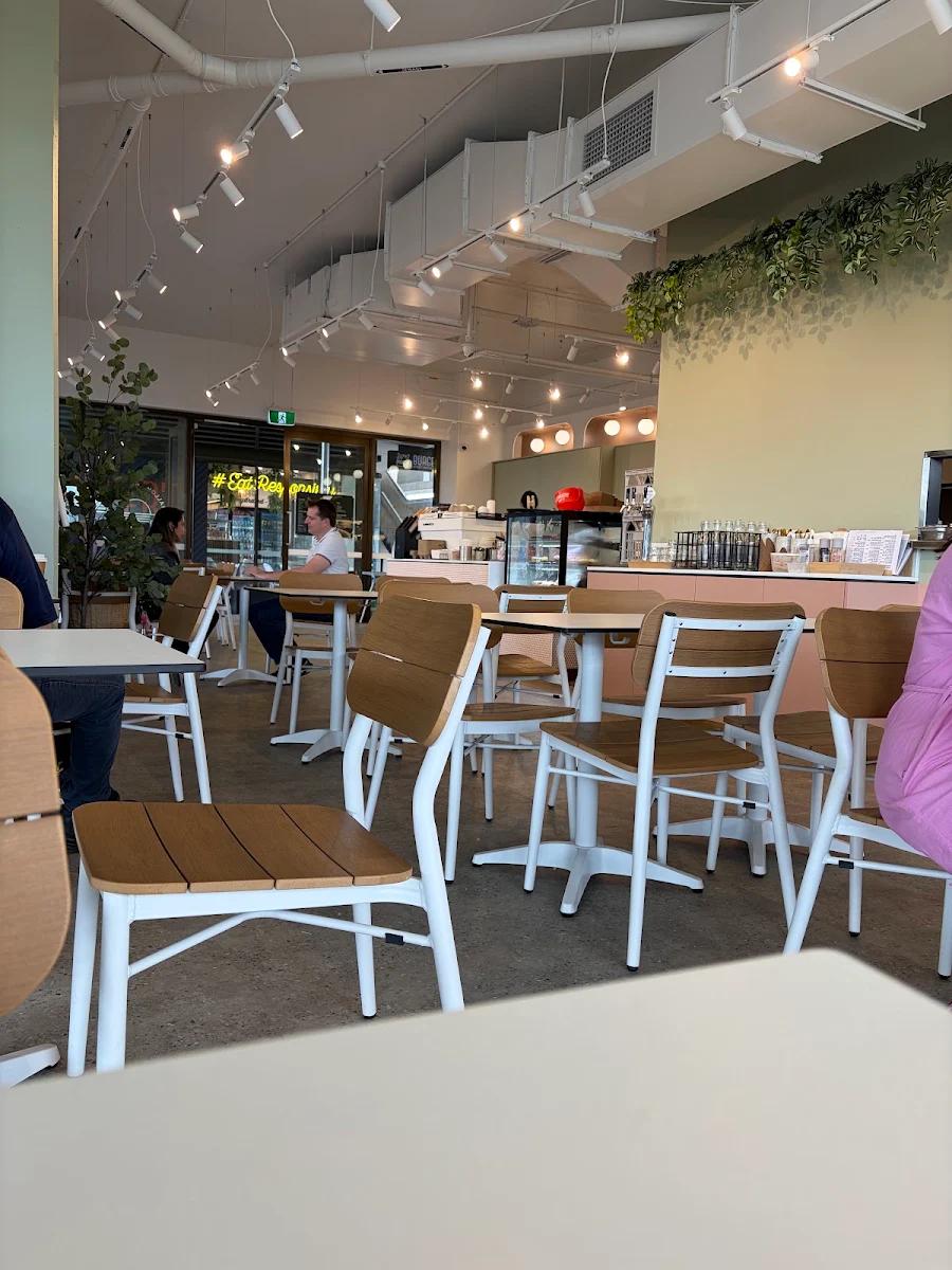 Vibe, Hallowed grounds cafe carseldine