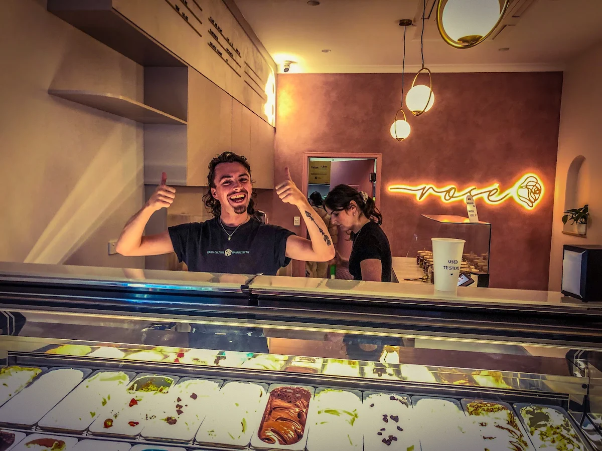 Vibe, Rosé Gelateria