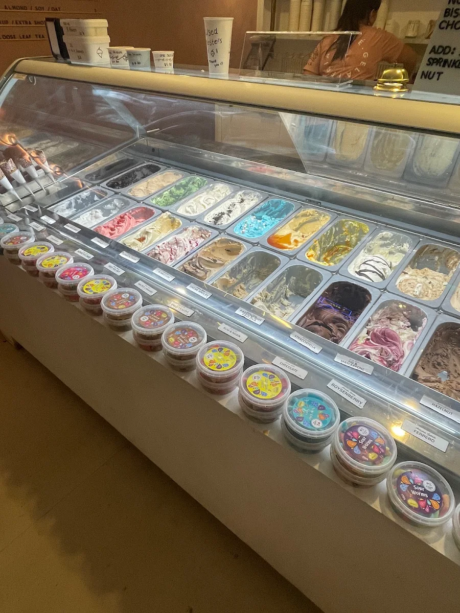 Vibe, Rosé Gelateria