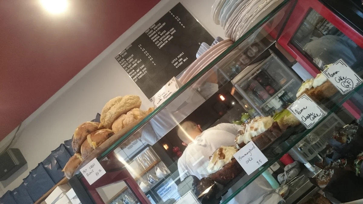 Vibe, Lady Bower Cafe
