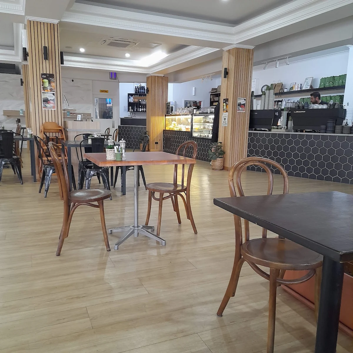 Vibe, Langtree Cafe