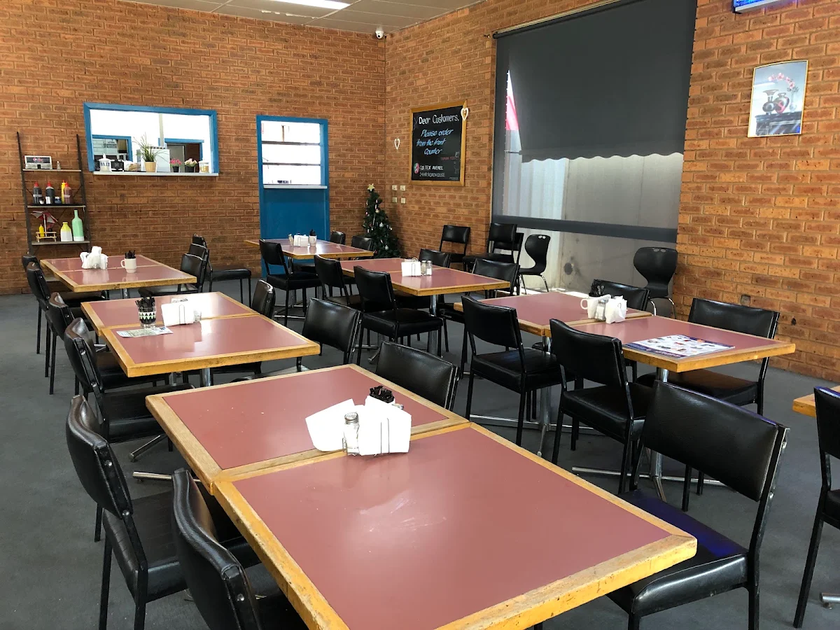 Vibe, Avenel Roadhouse
