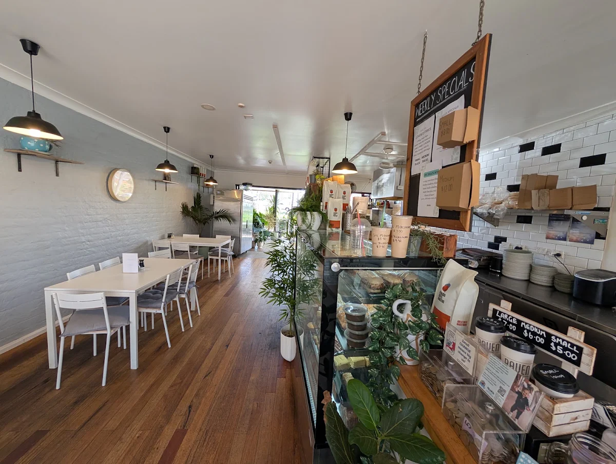 Vibe, Raven Cafe & Grill