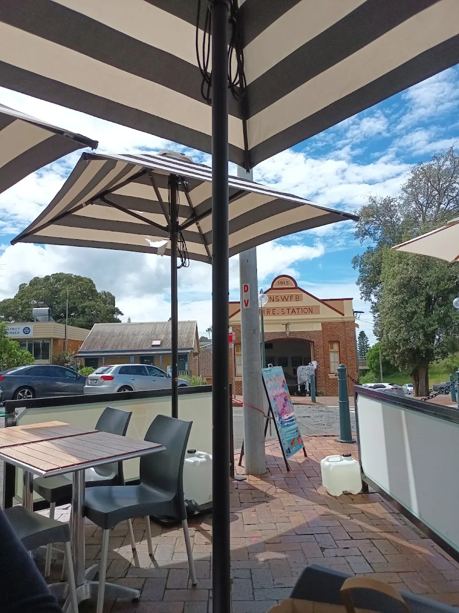 Vibe, Cafe Kiama & Scoops Ice Creamery & Gelateria