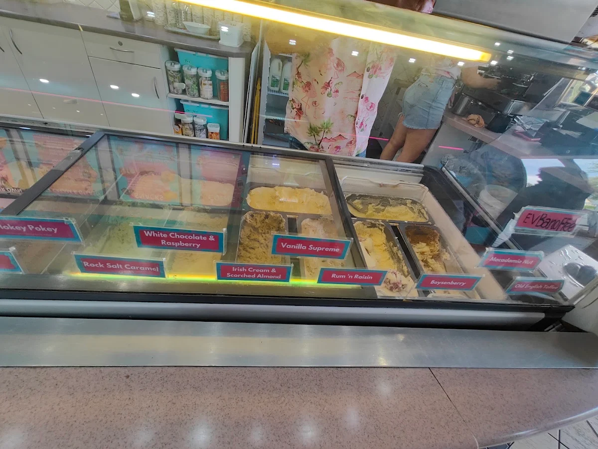 Vibe, Cafe Kiama & Scoops Ice Creamery & Gelateria