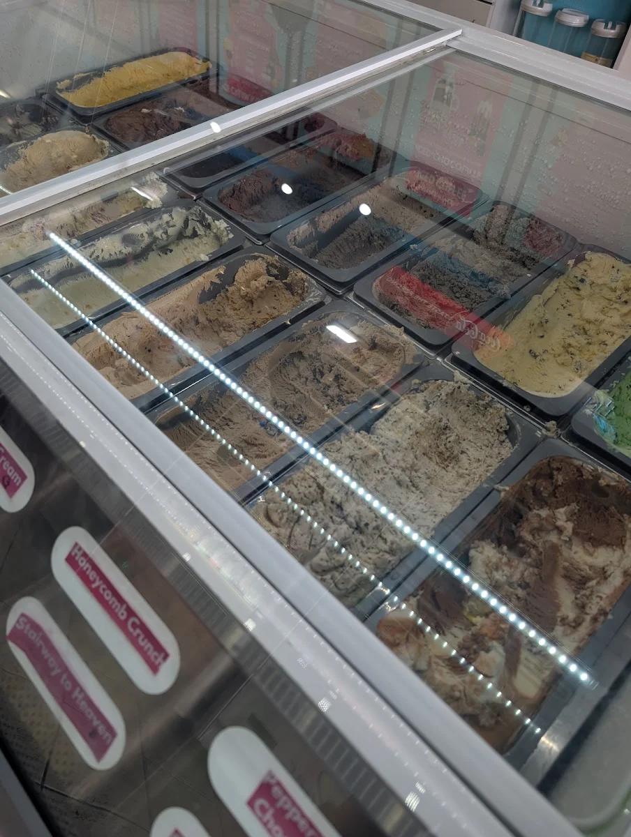 Vibe, Cafe Kiama & Scoops Ice Creamery & Gelateria