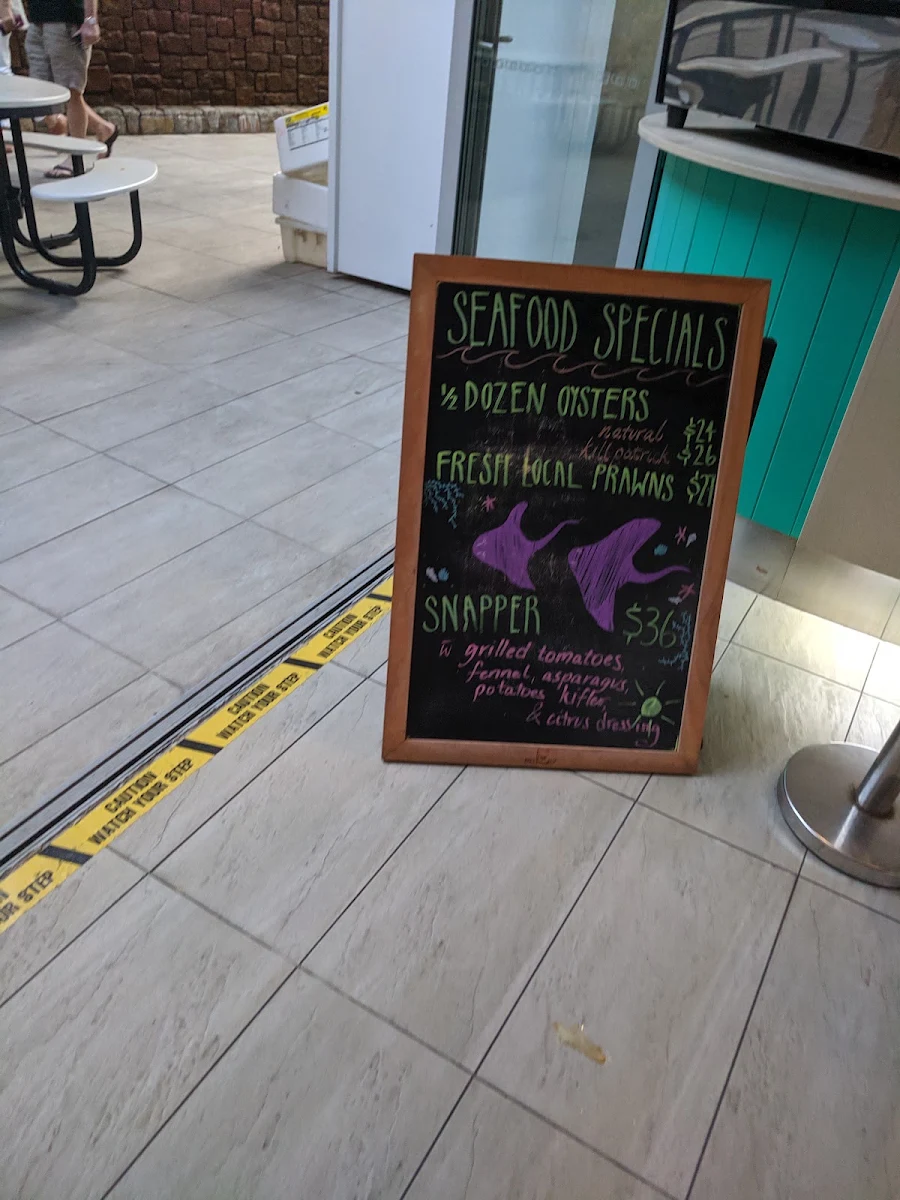 Menu, Manta Ray Bistro