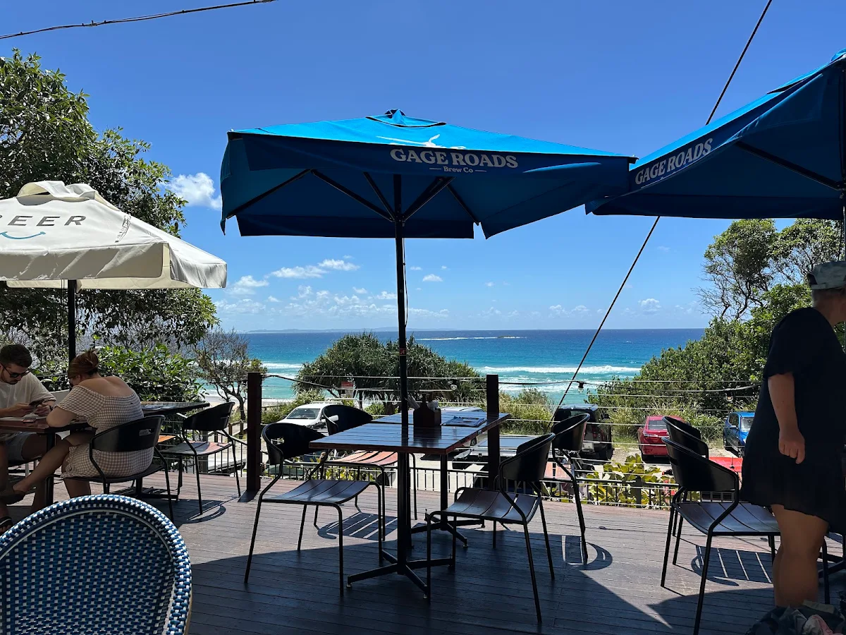 Vibe, Manta Ray Bistro